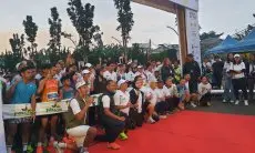 Olahraga Sambil Wisata, Irfan Hakim dan Tya Ariestya Ikuti Zoo Run Lembang Park & Zoo Beserta Ratusan Pelari