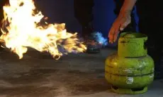 Warga Babakan Ciparay Kota Bandung Dihobohkan Ledakan Gas 3 Kilogram