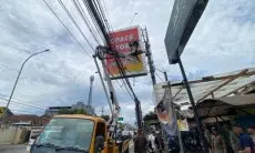 Maksimalkan Potensi PAD, Pemkab Bandung Segel dan Tertibkan Reklame Liar