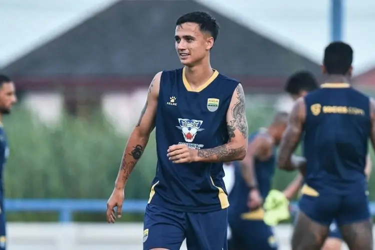 Eliano Reijnders Bocorkan Kondisi Pemain Jelang Persib vs PSBS Biak