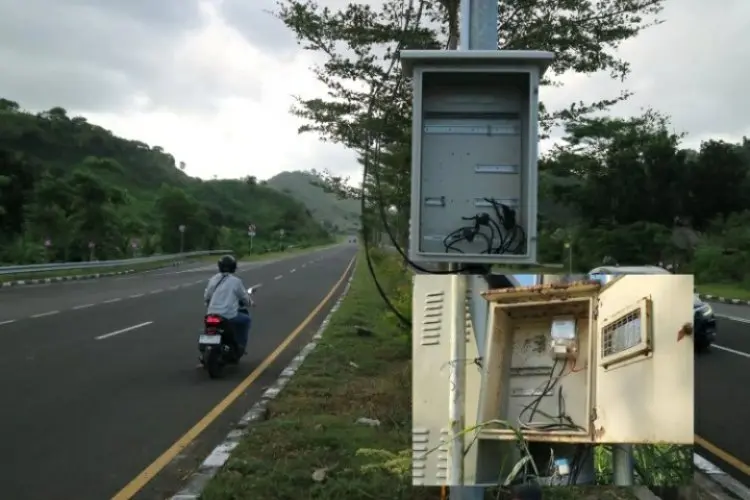 Baru 3 Hari Terpasang, Lampu Jalan Bypass BIL–Mandalika Dicuri
