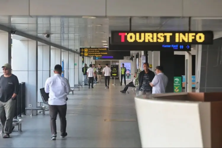 Bandara Husein Layani Ratusan Penumpang Selama Libur Nataru