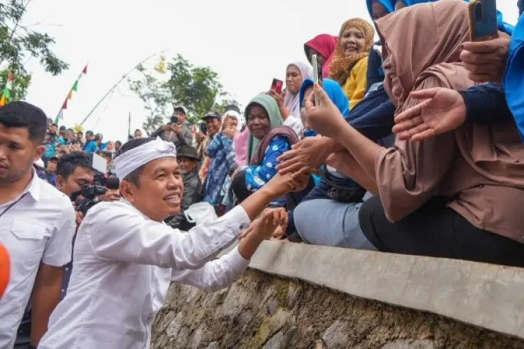 Dedi Mulyadi Minta Desa dan Kecamatan Aktif Tangani Warga, Tak Perlu Tunggu Gubernur