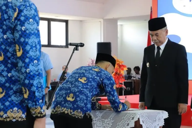Ratusan ASN dan PPPK Bandung Barat Diambil Sumpah Jabatan, Wabup Asep Ismail Tekankan Integritas dan Pelayanan Publik