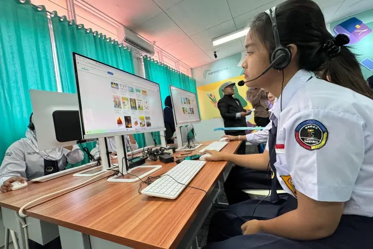 Wujudkan Literasi Tanpa Batas, SMPN 35 Bandung Dilengkapi Perpustakaan Digital