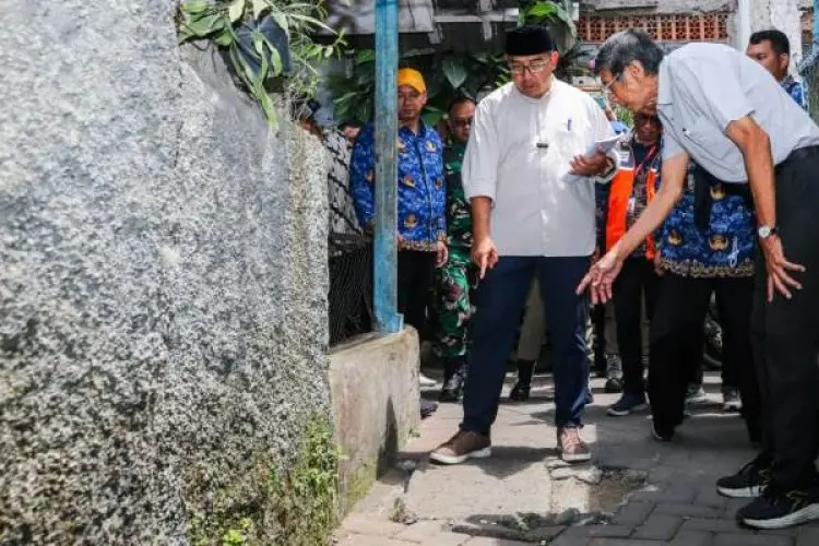 Farhan Minta Setiap RW di Kota Bandung Harus Punya Sprinkler Kebakaran