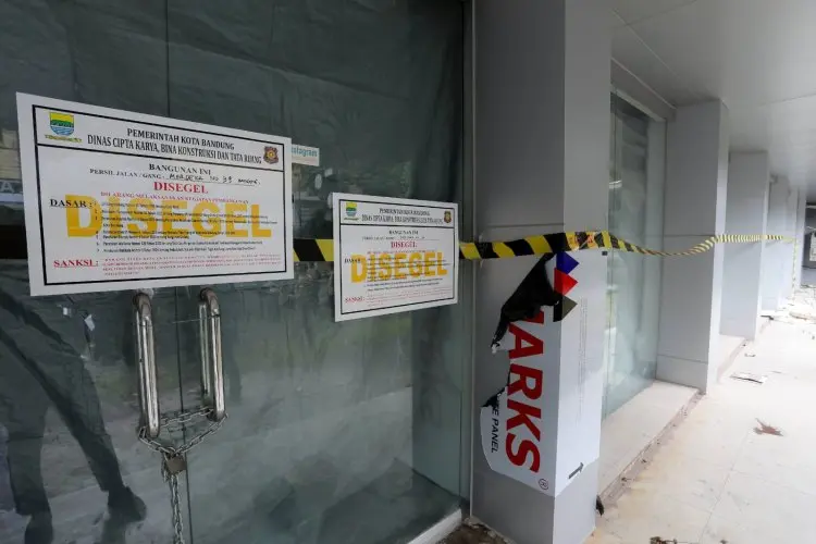 Pemkot Bandung Cabut Segel Bangunan FTL Gym Merdeka 