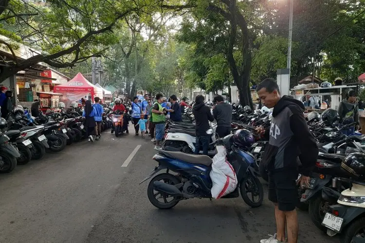 Di Depan Muka Farhan, Getok Parkir Terjadi di Saparua Bandung