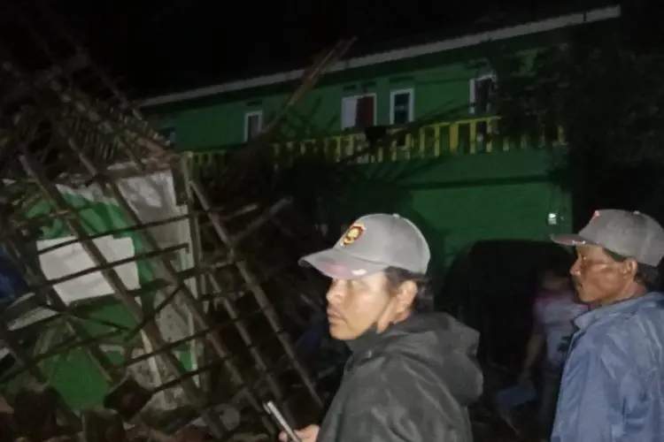 Longsor Terjang Pesantren KBB, Santriwati Meninggal Dunia