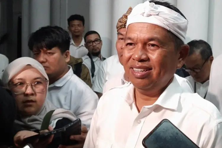Kukuhkan 641 Kepala Sekolah, Dedi Mulyadi Minta Mereka Berkantor Sesuai Domisili Masing-masing