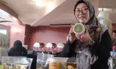 Nurhaeti Warga Cileunyi yang Berinovasi Mengubah  Daun Kelor Menjadi Beragam Makanan Olahan 