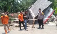 Jalan Raya Cililin Amblas Akibat Longsor, Ribuan Warga Terancam Terisolasi