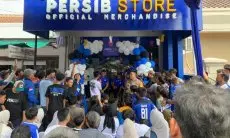 Teja Paku Alam dan Julio Cesar Resmikan Persib Store Tasikmalaya
