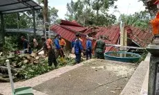 Warga Cikaum Subang Mendadak Panik, Puting Beliung Menerjang hingga Puluhan Rumah Rusak Berat