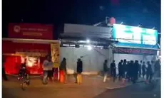 Viral Teror Kelompok Bermotor di Lembang, Mobil Dirusak Balok Kayu di Jalan Kolonel Masturi
