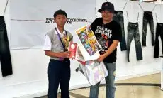 Cerita Inspiratif: Pelukis Muda Asal Cililin Torehkan Prestasi lewat Seni Lukis
