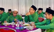 Pemkot dan Kemenag Kota Bandung Salurkan Insentif Guru Keagamaan dan Honorer Rp38 Miliar