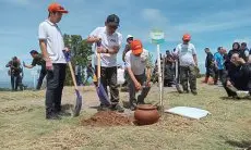 Berpusat di Bogor, Menteri Pratikno Pimpin Penanaman 100.000 Pohon