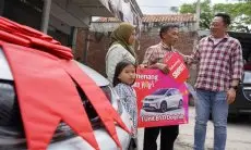 Kepala Madrasah Aliyah di Bungbulang, Garut Menangkan Grand Prize Mobil Listrik BYD Dolphin