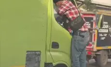 Aksi Pria Panjat Kabin Truk di Cakung Viral, Diduga Lakukan Pemalakan