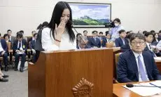 Puji Kecerdasan Member NewJeans, Min Hee Jin Bantah Suruh Hanni Datang ke Sidang Majelis Nasional