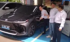 TAM Hadirkan Fasilitas Charging Mobil Listrik Toyota di Kawasan Hypersquare Paskal 23 Bandung