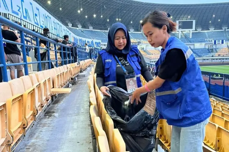 Persib Berhasil Kelola 8 Ton Sampah dari 4 Laga Kandang