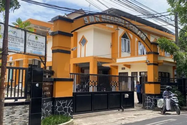 Guru Honorer SMK Negeri 3 Cimahi Mengundurkan Diri Usai Diduga Lakukan Tindakan Asusila Terhadap Siswa