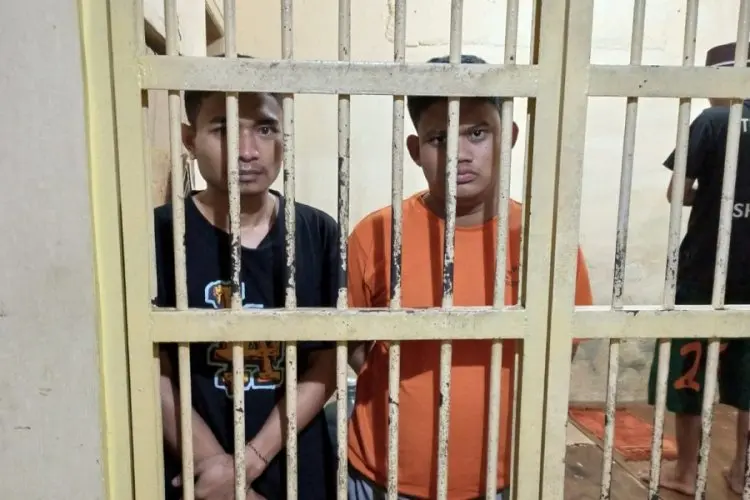 Darah Pedagang Tumpah di Arcamanik: Dua Residivis Pembacok Diringkus Polisi