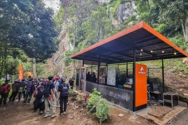 Bersama Eiger, Legenda Panjat Mamay S Salim Ajak Generasi Muda Rawat dan Jaga Tebing Karst Citatah 125