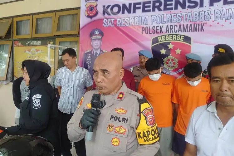 Polsek Arcamanik Ringkus Duo Begal Sadis Usai Beraksi di Cisaranten Kulon