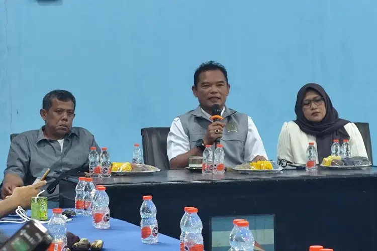 Program Tebus Ijazah Siswa KDM Dikritisi Dechan, Ini Alasannya !