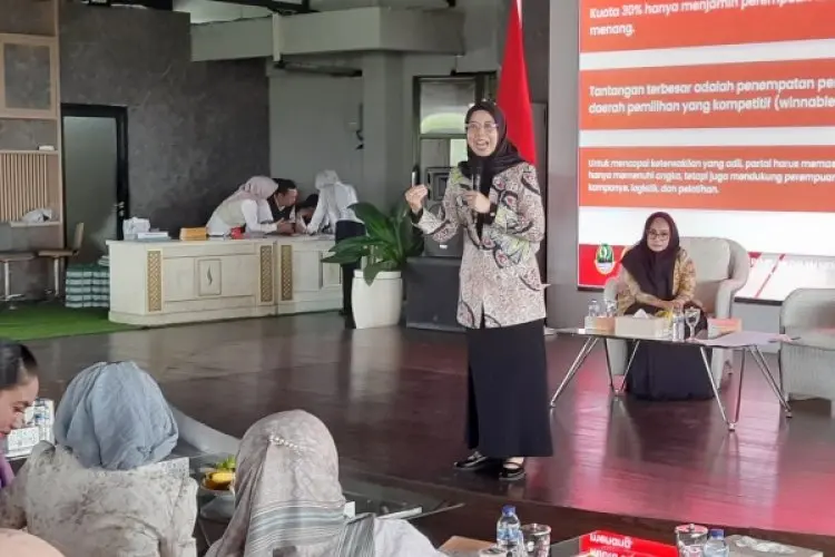 Ineu Purwadewi Dorong Optimalisasi Peran Perempuan di Parlemen