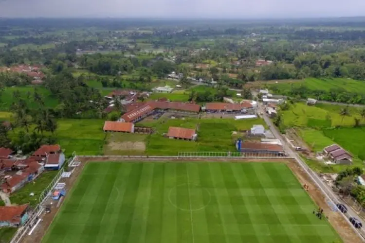 Wali Kota Bandung Dukung Setiap Kecamatan Miliki Lapangan Sepak Bola