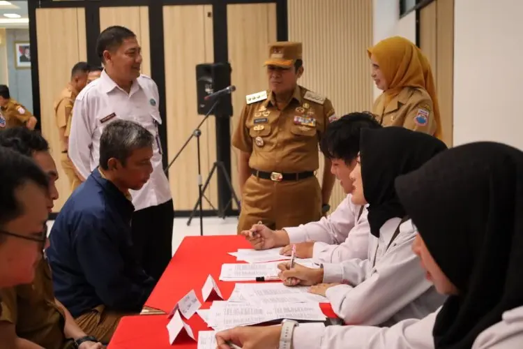 Gencar Berih-bersih dari Narkoba, Ratusan ASN Cimahi Jalani Tes Urine