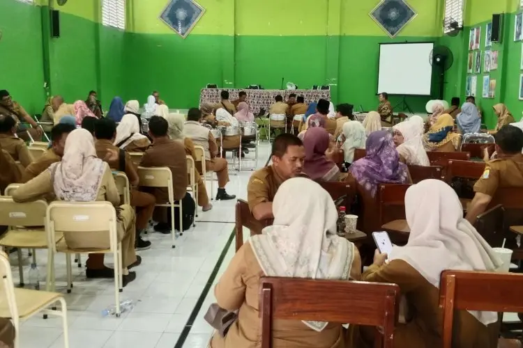 Ratusan Kepsek SD di Kabupaten Cirebon, Kosong