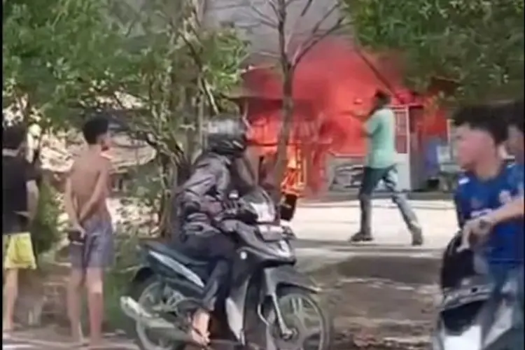 Dendam ke Keluarga, Pelaku Pembakar 30 Kios di Bengkulu Ditangkap