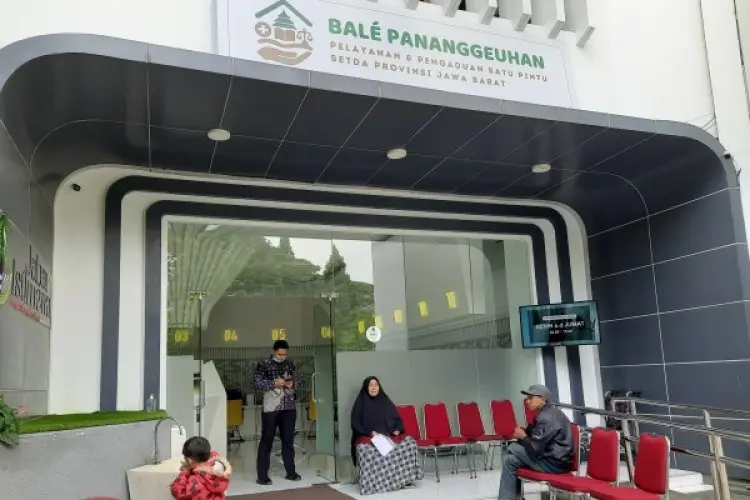 Asa Seorang Ibu Mengetuk Pintu Bale Pananggeuhan, Perjuangan Mengobati Sinusitis Putranya yang Tak Ditanggung BPJS