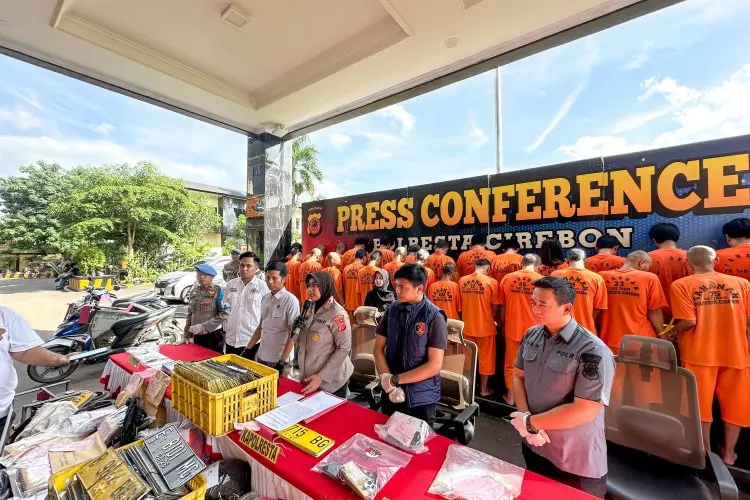 Polresta Cirebon Ungkap 24 Kasus Tindak Pidana dan Amankan 31 Tersangka