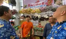 DinKUMKMDagin Kota Bogor Pastikan Produk Mie dan Kulit Pangsit Mengandung Bahan Kimia Berbahaya Tak Beredar di Pasar Jambu Dua