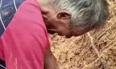 Tiga Hari Belum Ditemukan, Ayah di Sibolga Menangis  Cari Putrinya di Tengah Longsor
