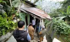 Bangunan di Lereng Labil, Dua Keluarga Bandung Utara Diungsikan