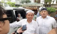 Lusa, Dedi Mulyadi Terbang ke Sumbar, Distribusikan Langsung Bantuan Korban Bencana