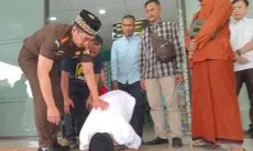 Sujud Syukur Saepul Rahman Pasca Dibebaskan Kejari Kabupaten Bogor