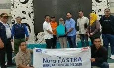 Perwakilan Grup Astra Bandung Salurkan Bantuan untuk Warga Terdampak Banjir dan Longsor di Kabupaten Bandung