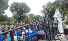PP Pengupahan Tak Kunjung Terbit, Buruh SPN Jabar Ontrog Gedung Sate Tuntut Penetapan UMP 2026