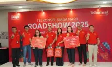 Telkomsel Sambungkan Senyuman Anak-Anak Yatim Piatu Jelang Natal di Bandung