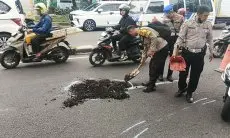 Pemotor Kritis Usai Terjatuh dan Terlindas Kendaraan di Jalan Soekarno Hatta Bandung