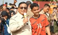 Anak Pengungsi di Sumbar Ingin Jadi Tentara, Prabowo Langsung Arahkan ke Menhan