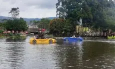 Ada Wahana Baru Jelang Nataru, Floating Market Hadirkan Kereta Danau dan Floating Lambo, Sensasi Nyetir Mobil di Air